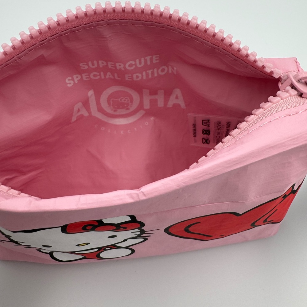 Aloha Collection x Hello Kitty Small  Pouch - Picture 4 of 6